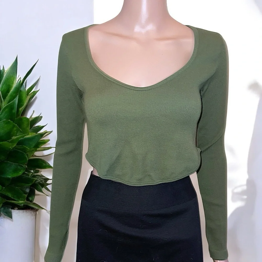 New Forever 21 Cypress Green Wide Neck Cropped Top - Picture 6 of 16